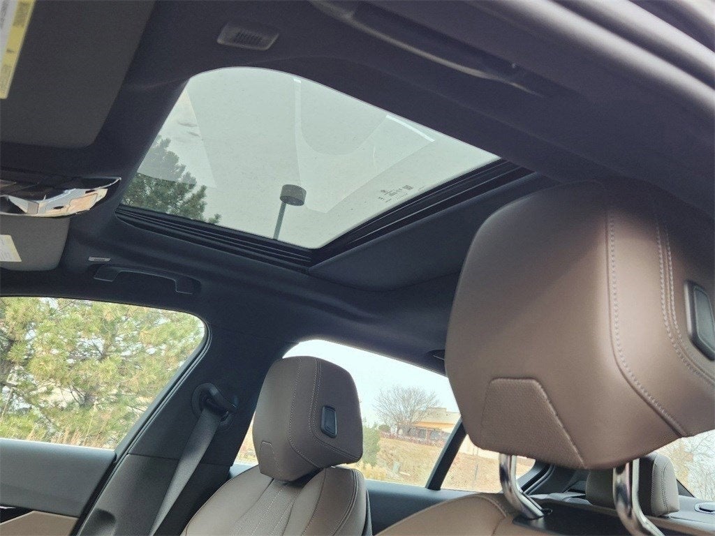 2025 BMW i5 eDrive40 Courtesy Vehicle