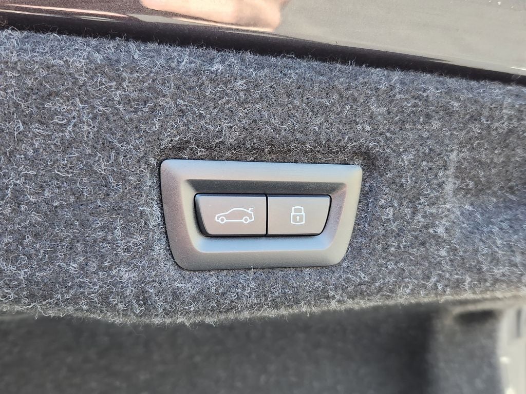 2025 BMW i5 eDrive40 Courtesy Vehicle