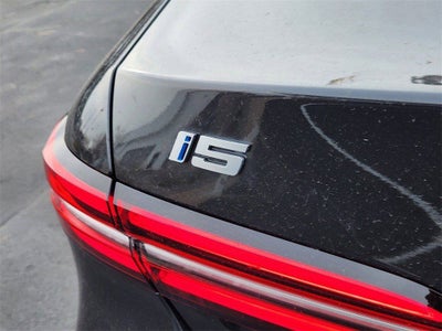 2025 BMW i5 eDrive40 Courtesy Vehicle