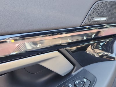 2025 BMW i5 eDrive40 Courtesy Vehicle