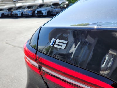 2025 BMW i5 eDrive40 Courtesy Vehicle