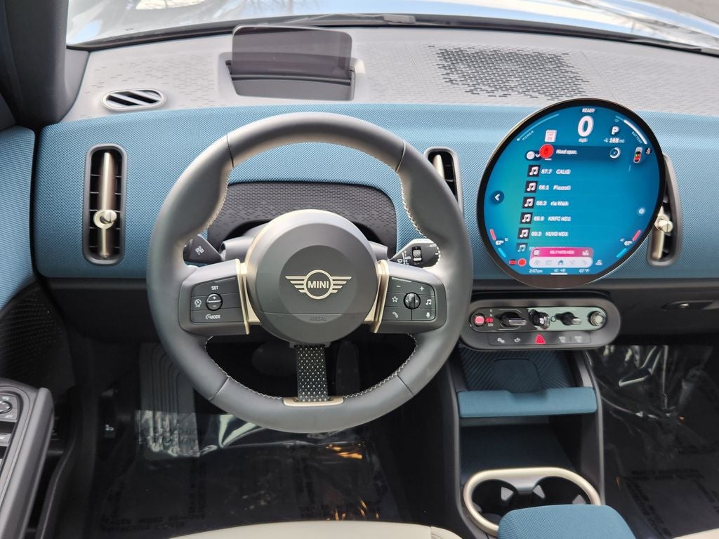 2025 MINI Cooper Countryman Signature Plus