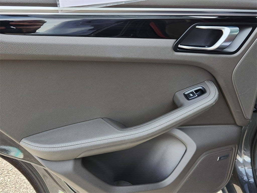 2018 Porsche Macan Base