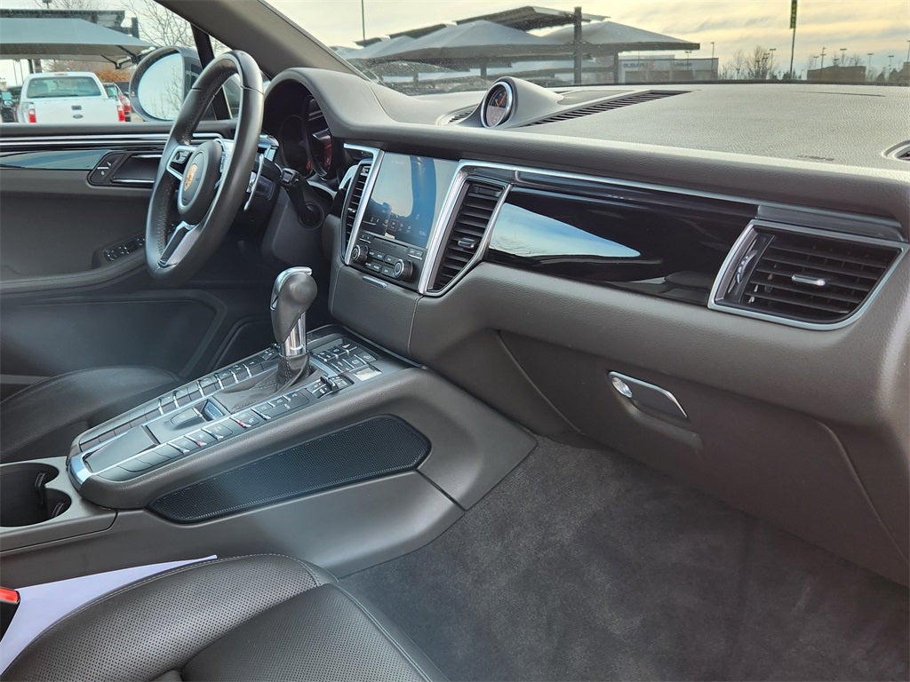 2018 Porsche Macan Base