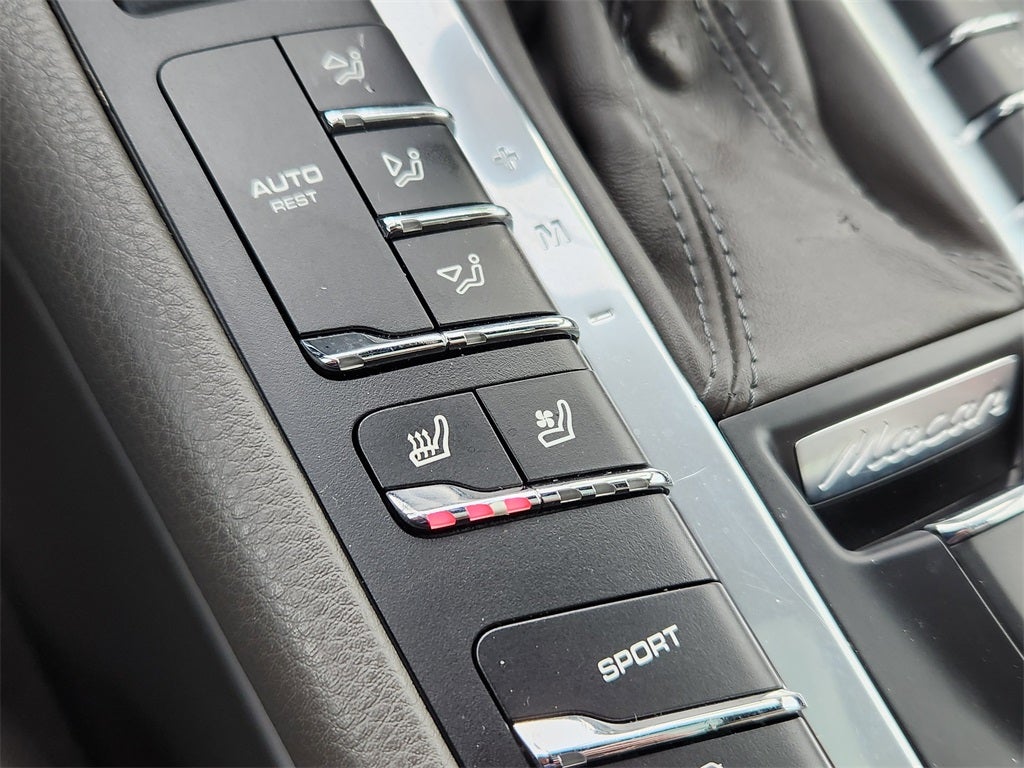 2018 Porsche Macan Base