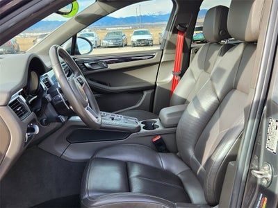 2018 Porsche Macan Base