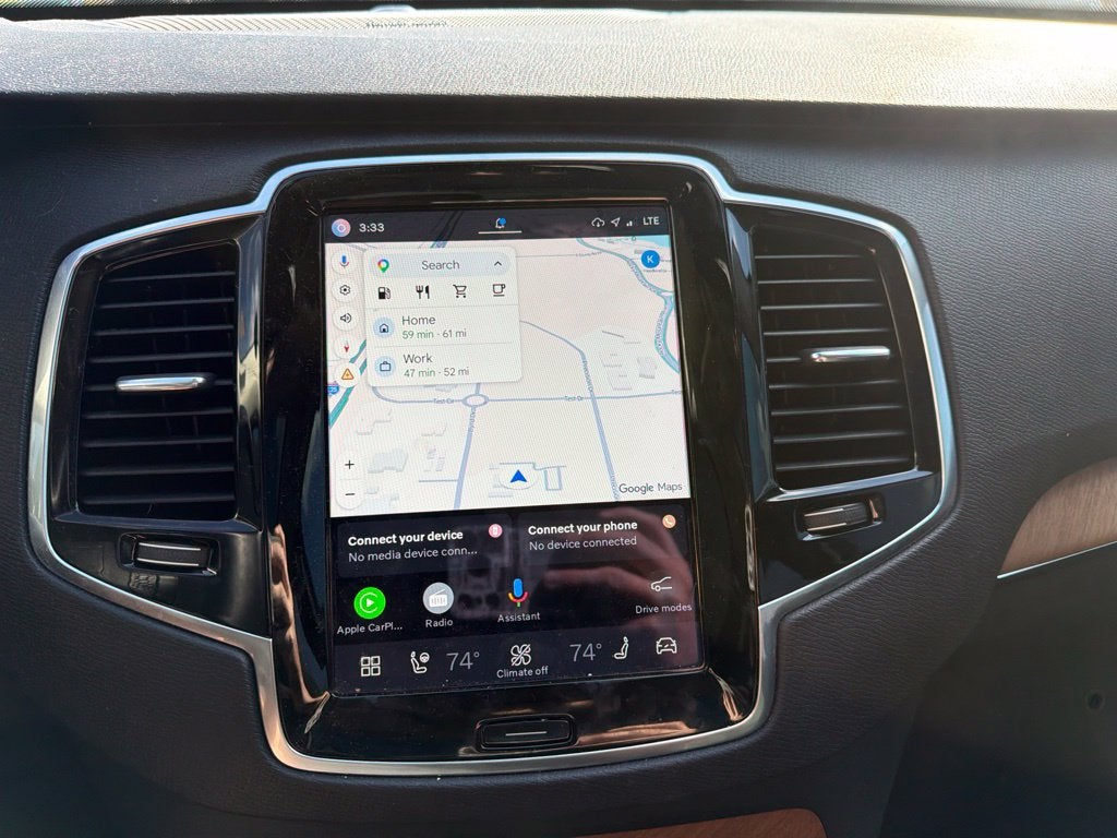 2024 Volvo XC90 B6 Plus Bright Theme