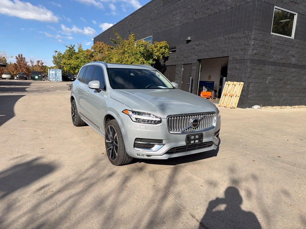 2024 Volvo XC90 B6 Plus Bright Theme