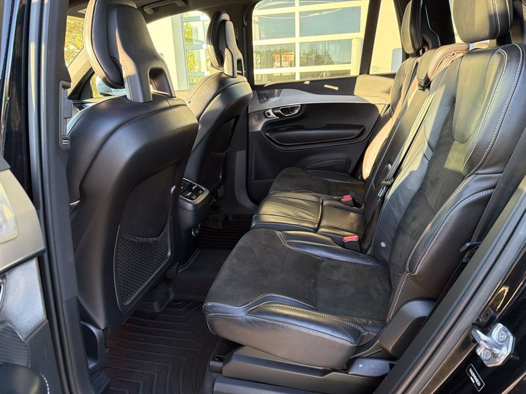 2017 Volvo XC90 T6 R-Design