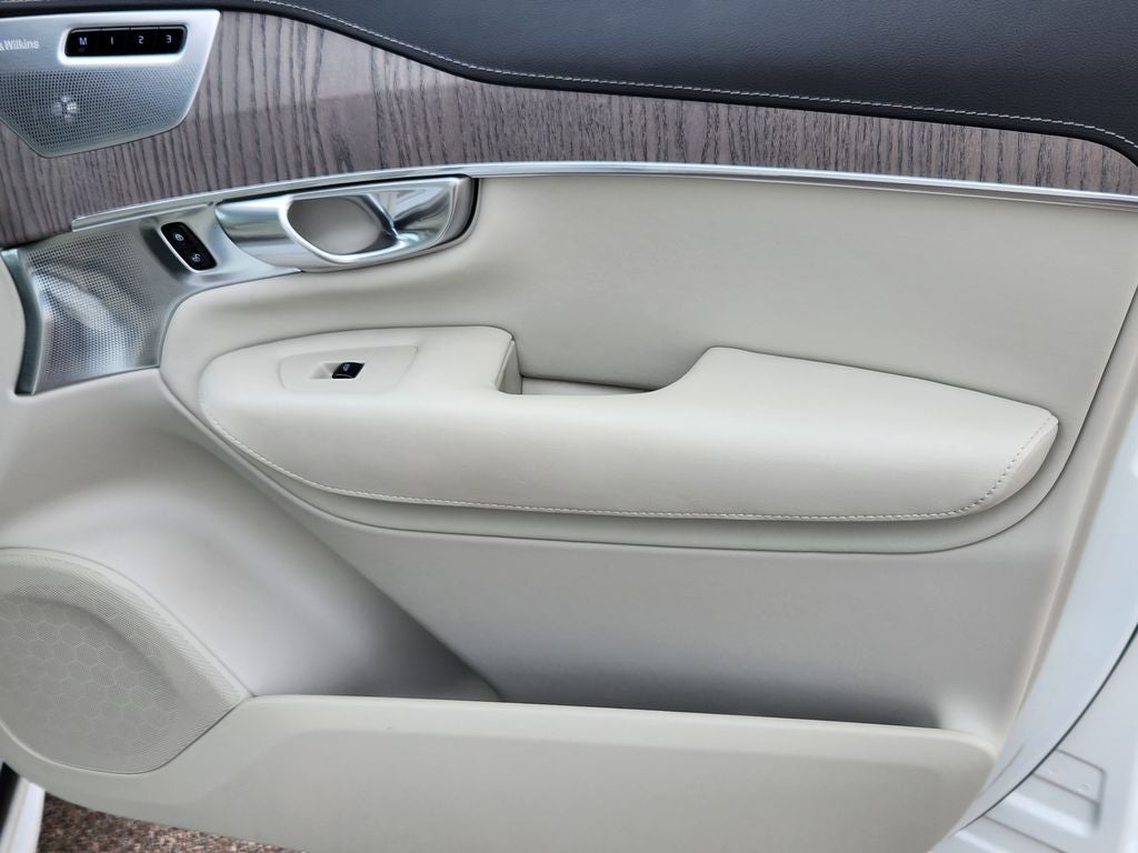 2023 Volvo XC90 Recharge Plug-In Hybrid Ultimate