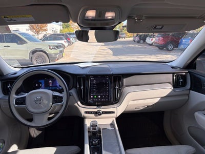 2023 Volvo XC60 B5 Ultimate Bright Theme