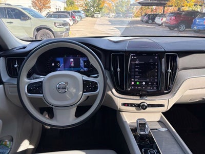 2023 Volvo XC60 B5 Ultimate Bright Theme