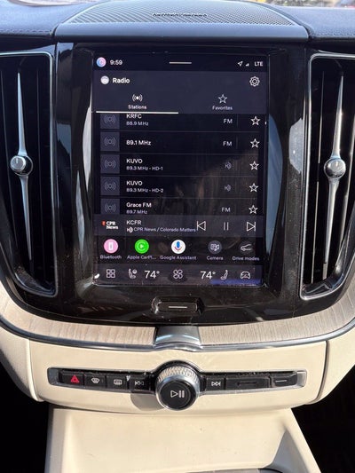 2023 Volvo XC60 B5 Ultimate Bright Theme